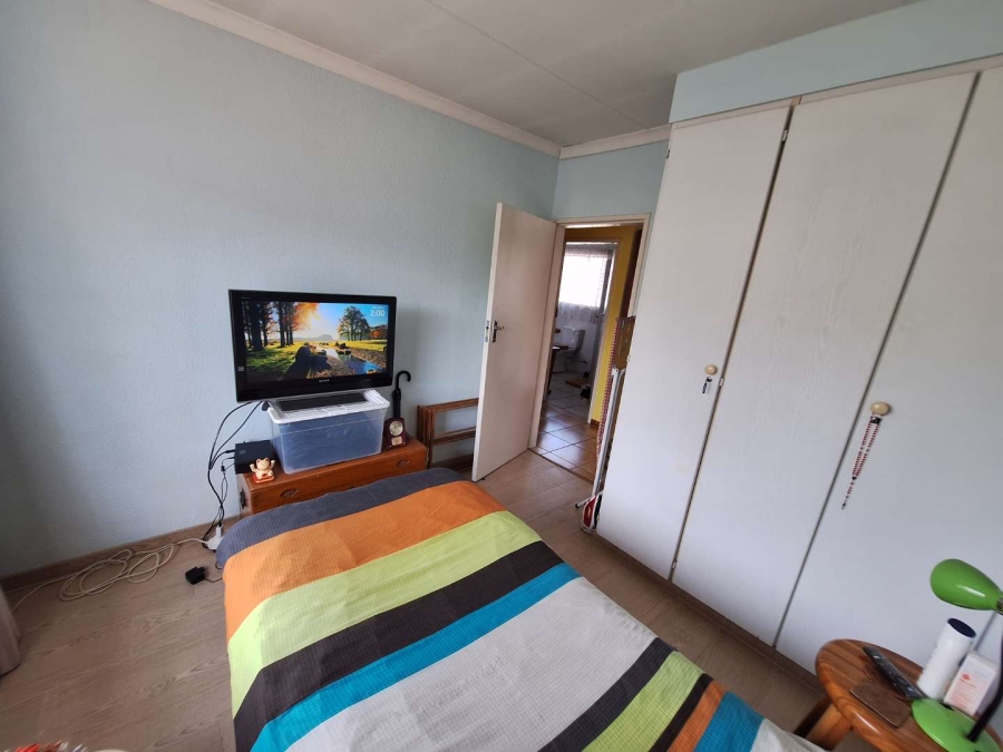 To Let 2 Bedroom Property for Rent in Weltevreden Park Gauteng