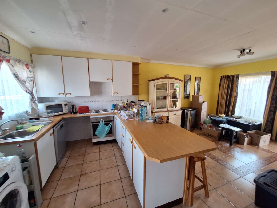 To Let 2 Bedroom Property for Rent in Weltevreden Park Gauteng