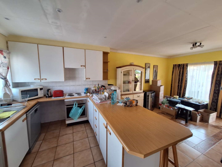 To Let 2 Bedroom Property for Rent in Weltevreden Park Gauteng