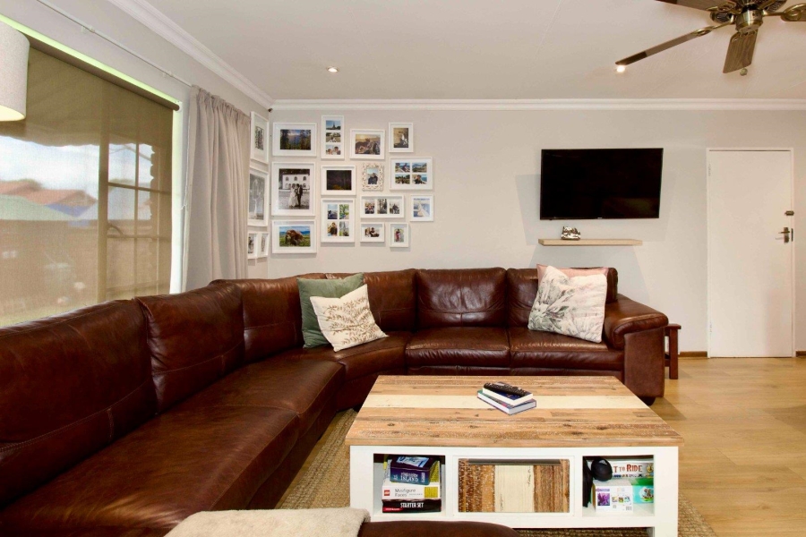 3 Bedroom Property for Sale in Highveld Gauteng