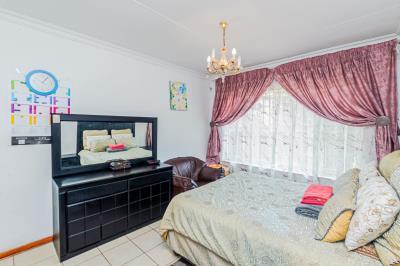 3 Bedroom Property for Sale in Ridgeway Gauteng