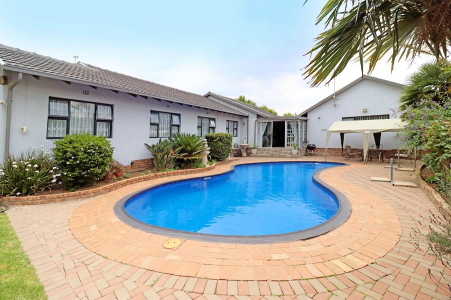 4 Bedroom Property for Sale in Atlasville Gauteng