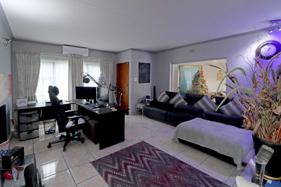 4 Bedroom Property for Sale in Atlasville Gauteng