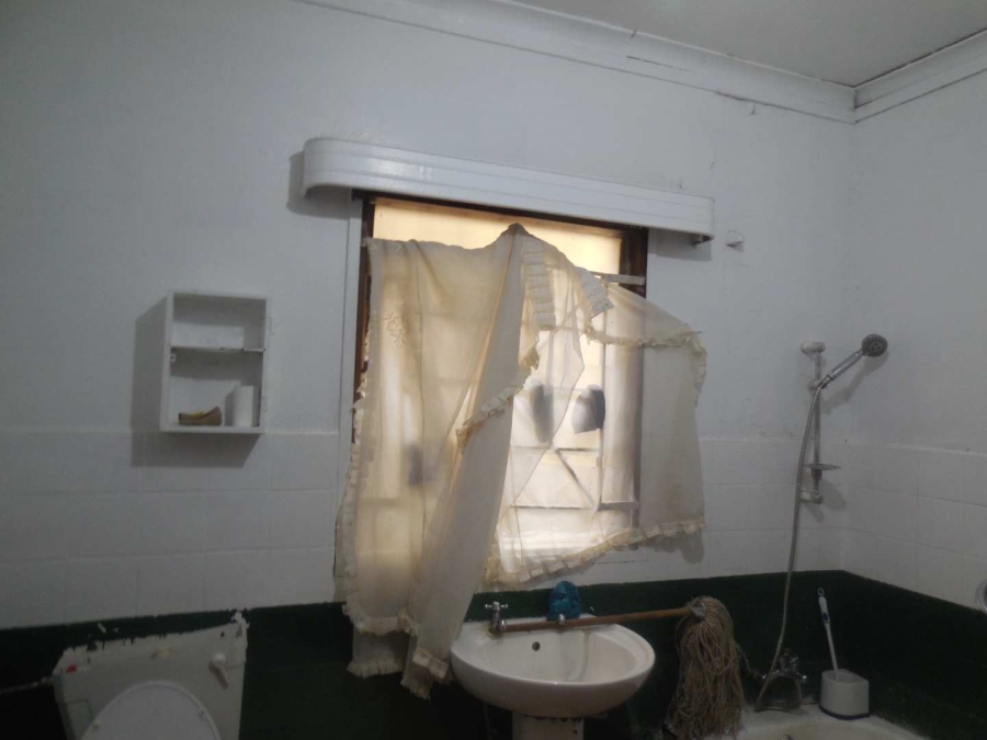 To Let 4 Bedroom Property for Rent in Silverton Gauteng