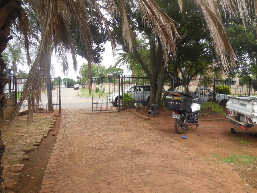 To Let 4 Bedroom Property for Rent in Silverton Gauteng