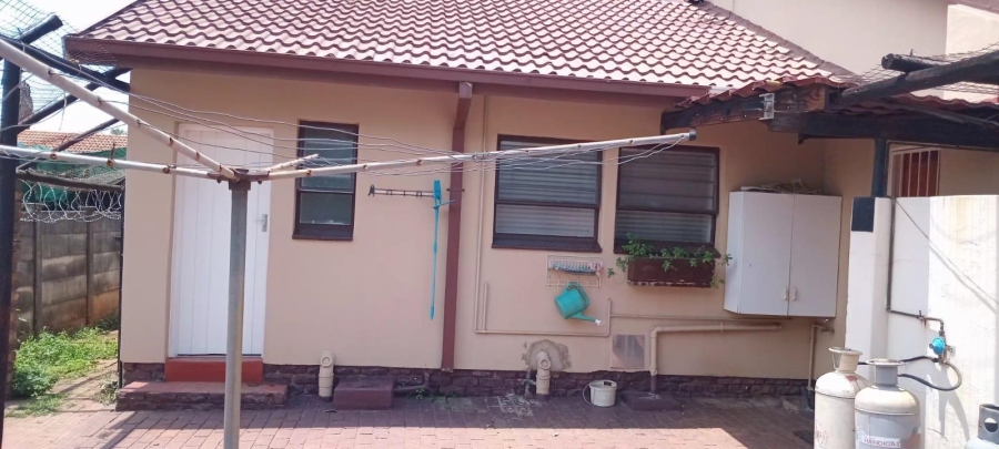 3 Bedroom Property for Sale in Jan Niemand Park Gauteng