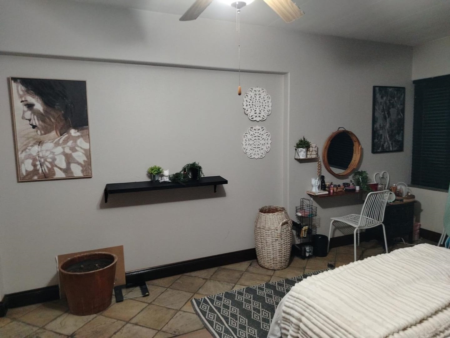 To Let 2 Bedroom Property for Rent in Waverley Gauteng