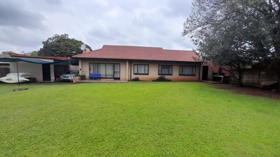 3 Bedroom Property for Sale in Edleen Gauteng