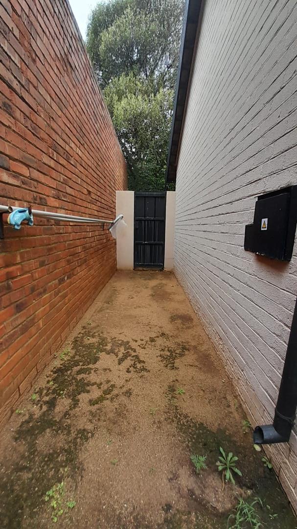3 Bedroom Property for Sale in Edleen Gauteng