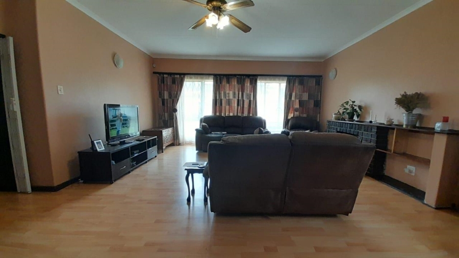 3 Bedroom Property for Sale in Edleen Gauteng