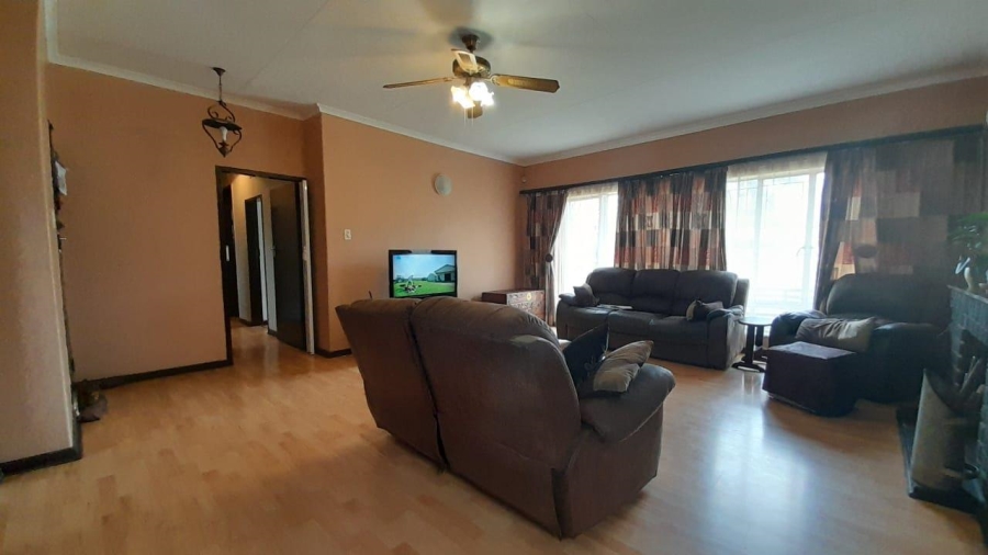 3 Bedroom Property for Sale in Edleen Gauteng