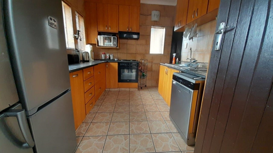 3 Bedroom Property for Sale in Edleen Gauteng