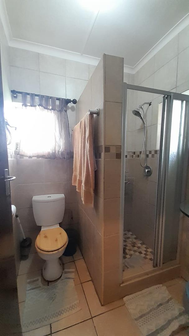 3 Bedroom Property for Sale in Edleen Gauteng