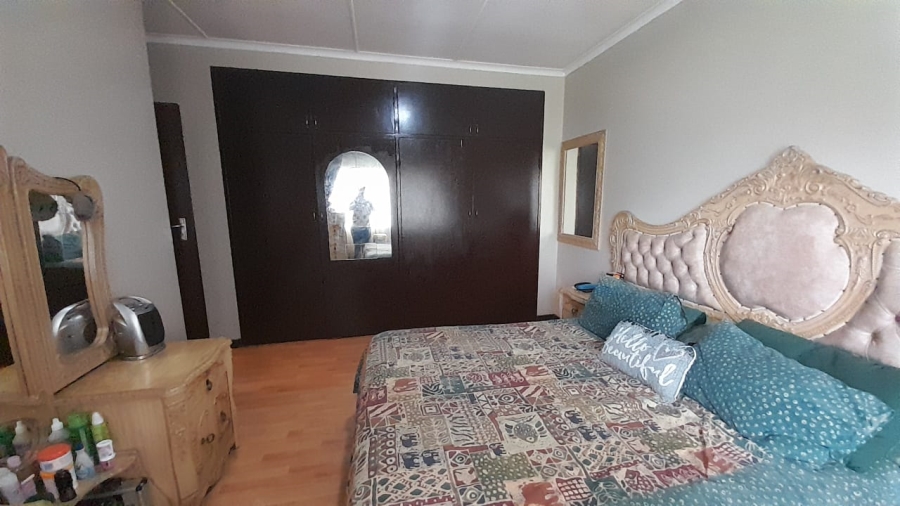 3 Bedroom Property for Sale in Edleen Gauteng