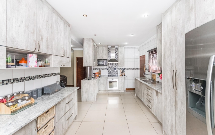 3 Bedroom Property for Sale in Protea Glen Gauteng