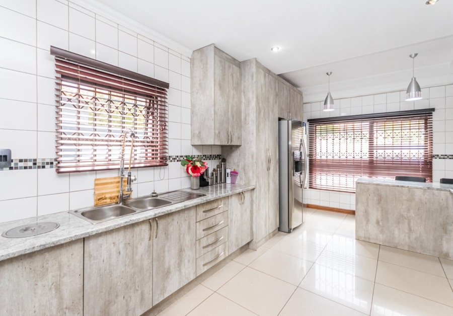 3 Bedroom Property for Sale in Protea Glen Gauteng