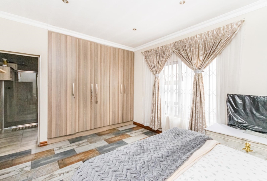 3 Bedroom Property for Sale in Protea Glen Gauteng