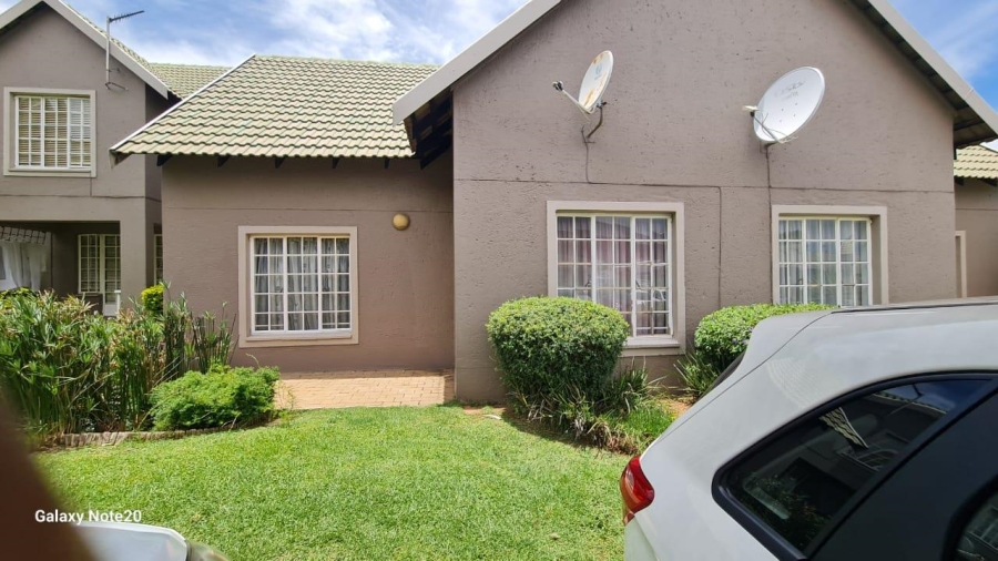 2 Bedroom Property for Sale in Bassonia Gauteng