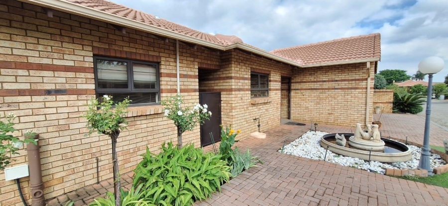 3 Bedroom Property for Sale in New Market Gauteng