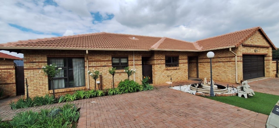 3 Bedroom Property for Sale in New Market Gauteng