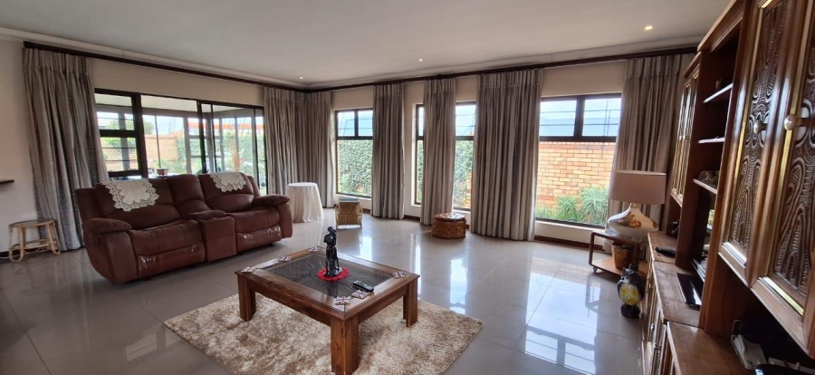 3 Bedroom Property for Sale in New Market Gauteng