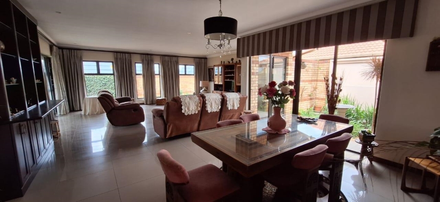 3 Bedroom Property for Sale in New Market Gauteng