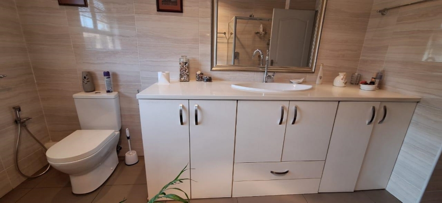 3 Bedroom Property for Sale in New Market Gauteng