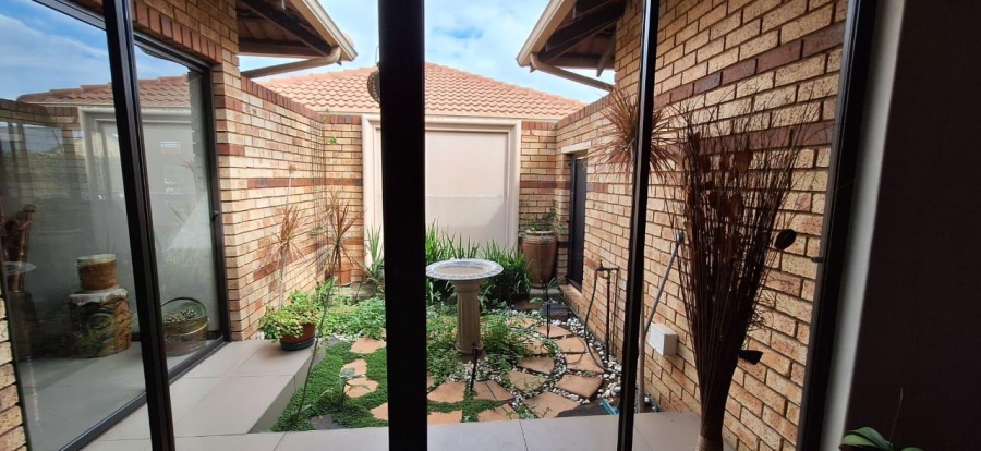 3 Bedroom Property for Sale in New Market Gauteng