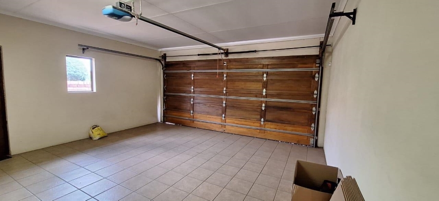 3 Bedroom Property for Sale in New Market Gauteng