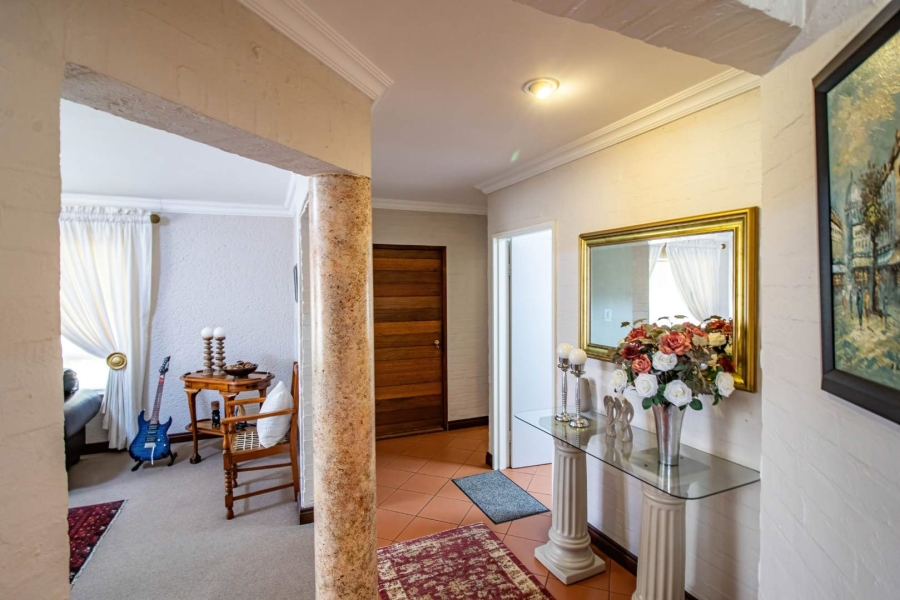 3 Bedroom Property for Sale in Glenvista Gauteng