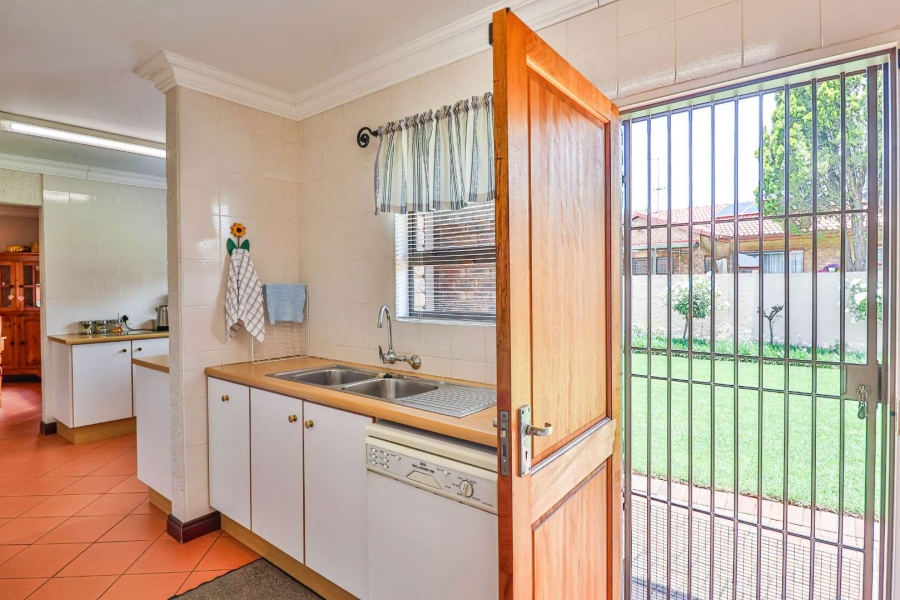 3 Bedroom Property for Sale in Glenvista Gauteng