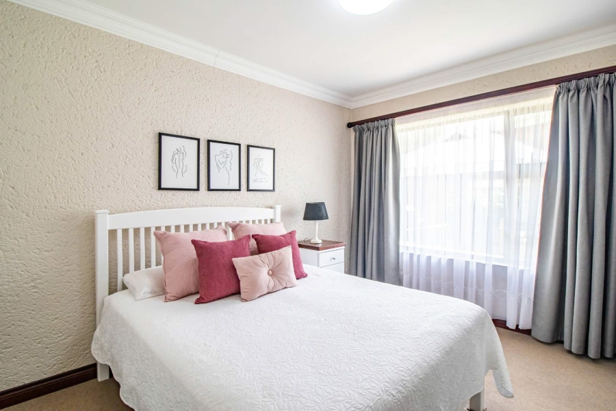 3 Bedroom Property for Sale in Glenvista Gauteng