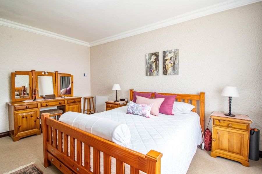 3 Bedroom Property for Sale in Glenvista Gauteng