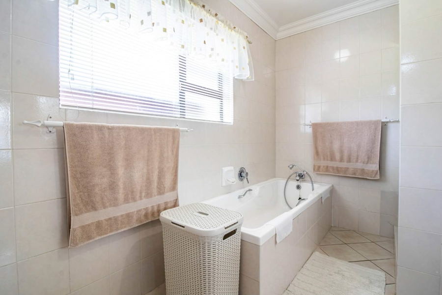 3 Bedroom Property for Sale in Glenvista Gauteng