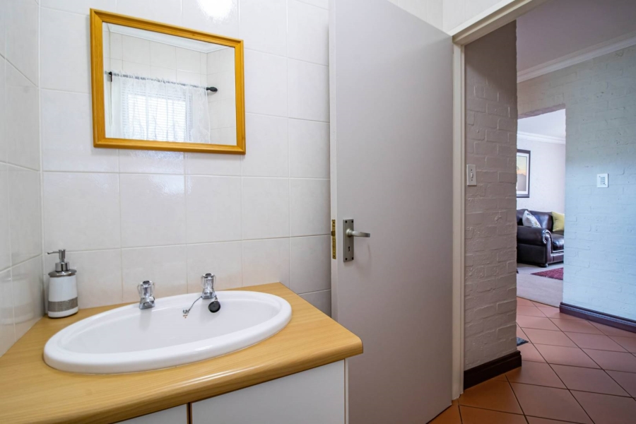 3 Bedroom Property for Sale in Glenvista Gauteng