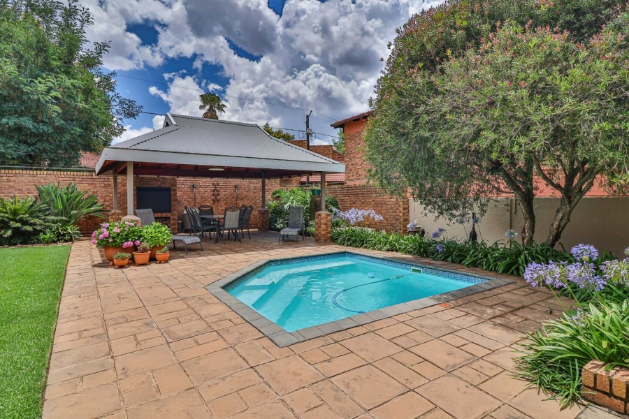 3 Bedroom Property for Sale in Glenvista Gauteng