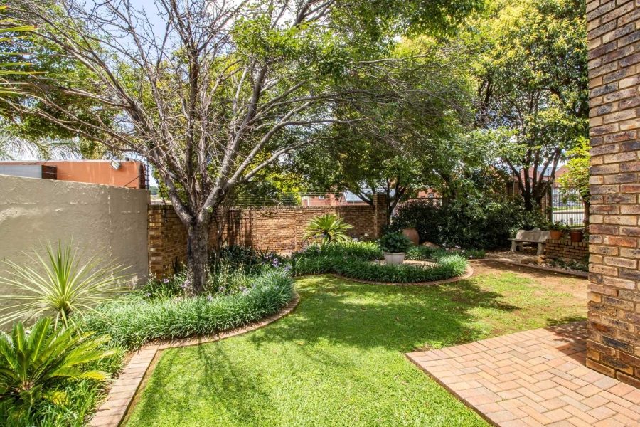 3 Bedroom Property for Sale in Glenvista Gauteng