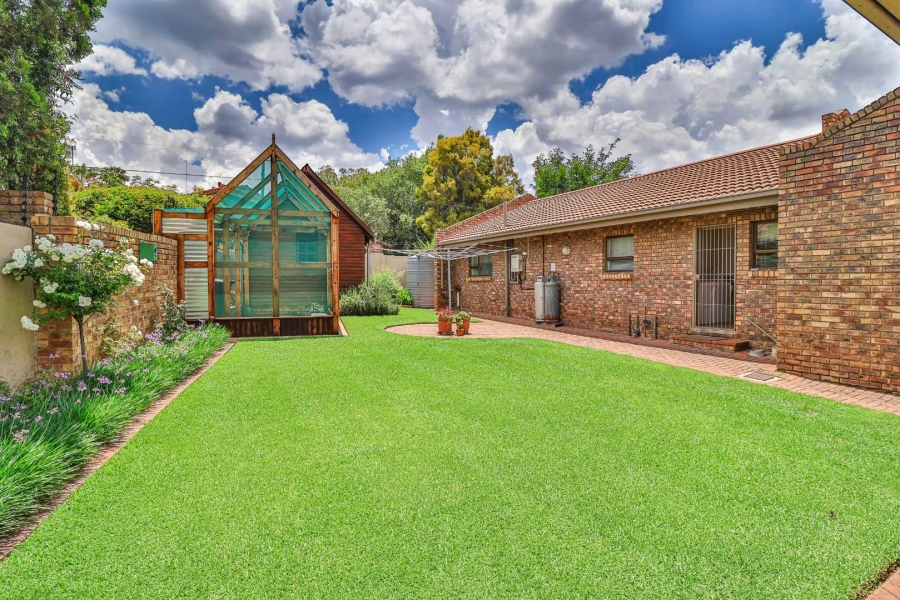 3 Bedroom Property for Sale in Glenvista Gauteng