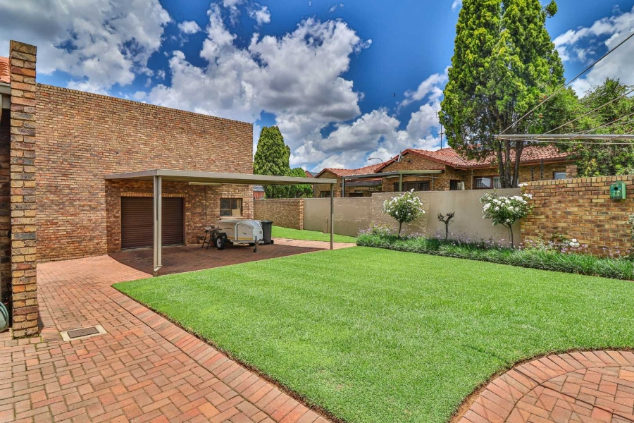 3 Bedroom Property for Sale in Glenvista Gauteng