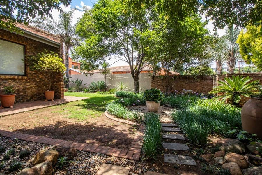 3 Bedroom Property for Sale in Glenvista Gauteng