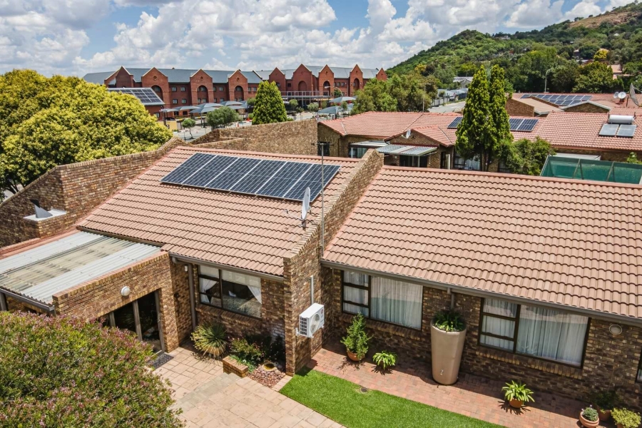 3 Bedroom Property for Sale in Glenvista Gauteng