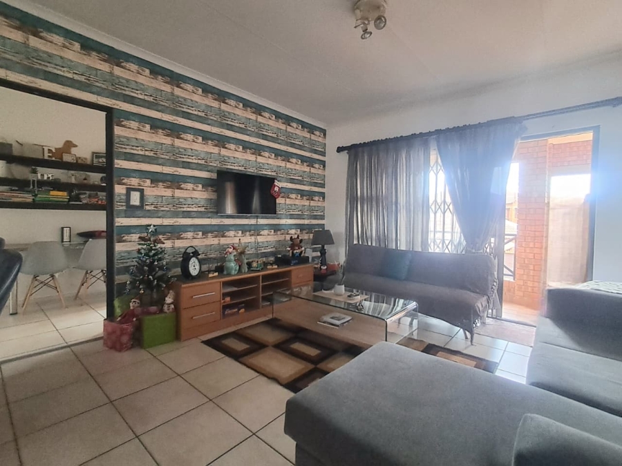 2 Bedroom Property for Sale in Meyersdal Gauteng