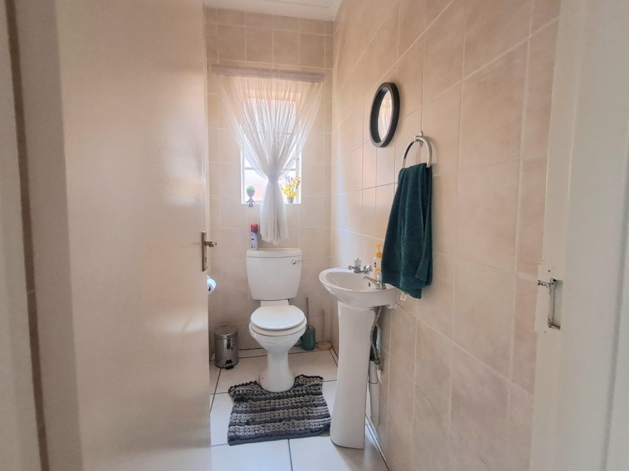 2 Bedroom Property for Sale in Meyersdal Gauteng