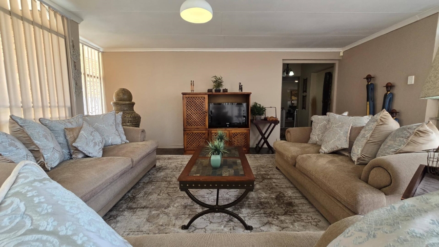 4 Bedroom Property for Sale in South Crest Gauteng