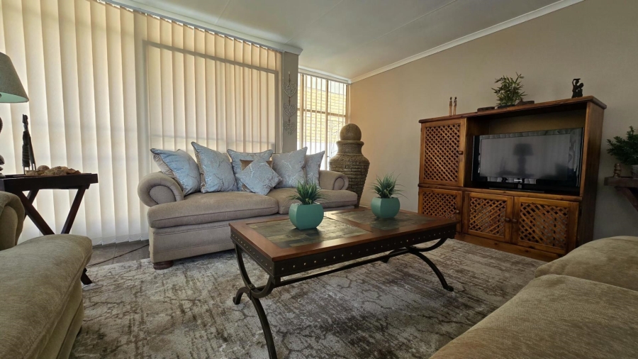 4 Bedroom Property for Sale in South Crest Gauteng