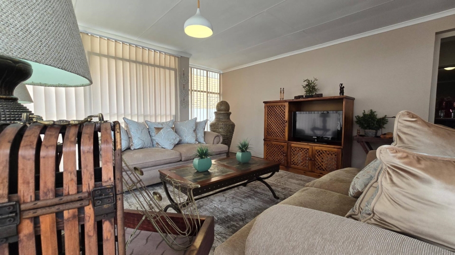 4 Bedroom Property for Sale in South Crest Gauteng