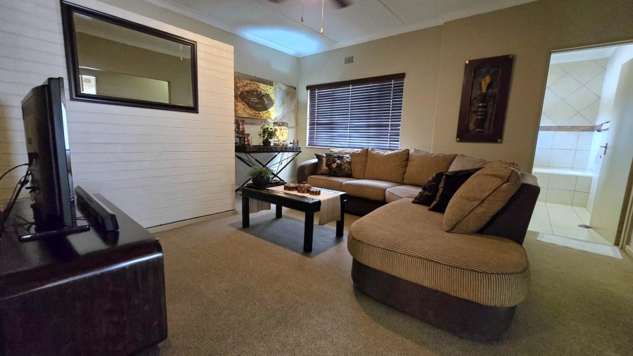 4 Bedroom Property for Sale in South Crest Gauteng