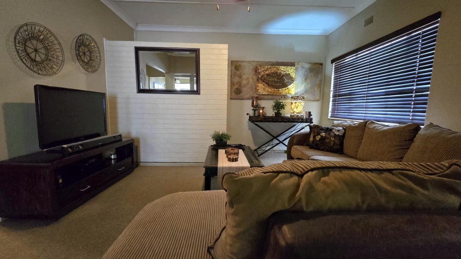 4 Bedroom Property for Sale in South Crest Gauteng