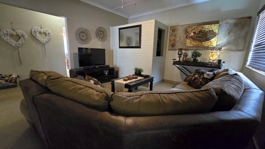 4 Bedroom Property for Sale in South Crest Gauteng