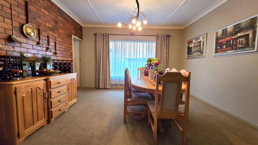 4 Bedroom Property for Sale in South Crest Gauteng